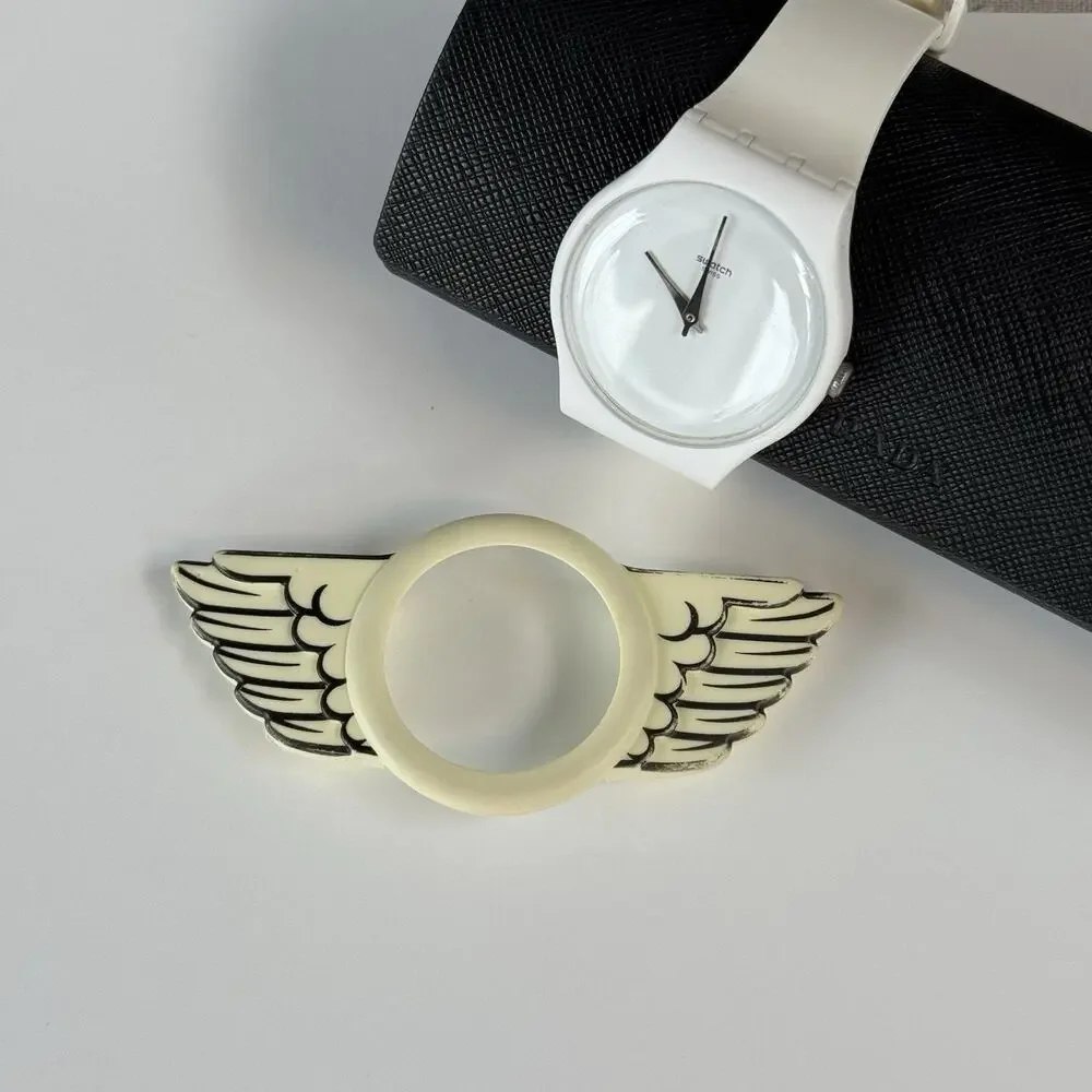 RARE Jeremy Scott Swatch Winged Watch SUOZ103 Limited Edition